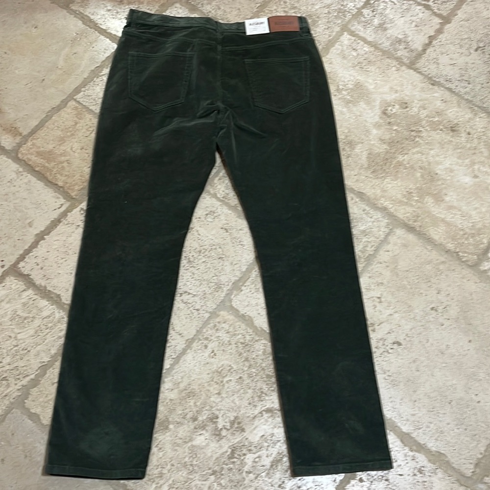Alesbury Slim Fit Bedford Cord Olive Green Size 36x34 Slim  NWT